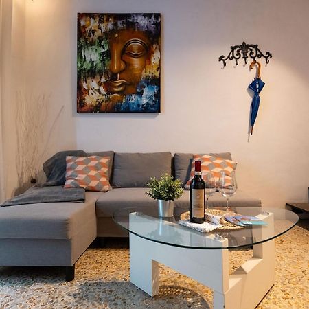 F1 - Santa Croce One Bedroom Apartment For Couples Florenz Exterior foto