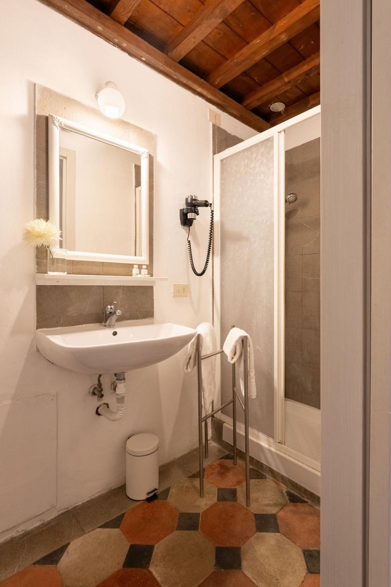 F1 - Santa Croce One Bedroom Apartment For Couples Florenz Exterior foto
