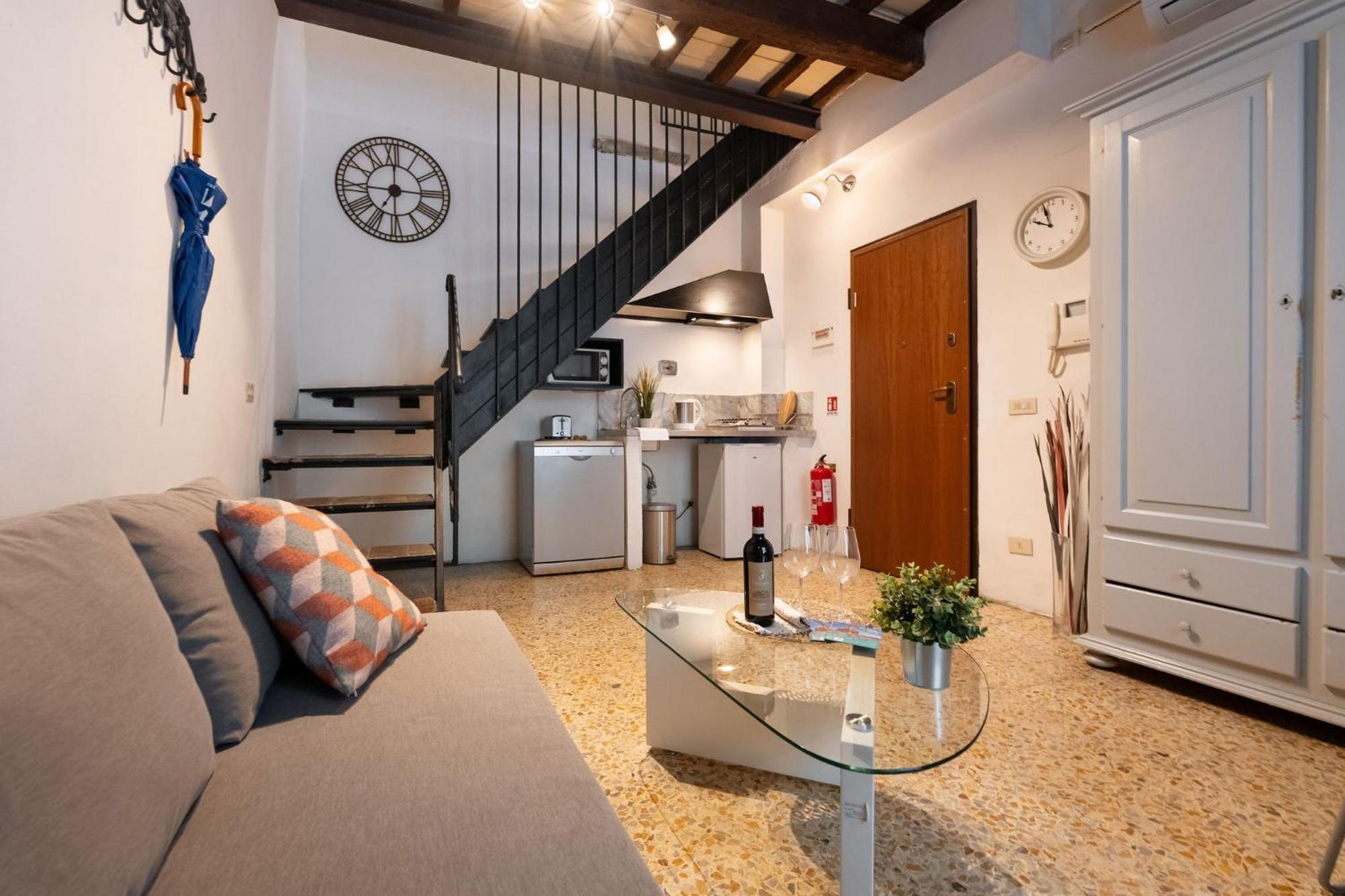 F1 - Santa Croce One Bedroom Apartment For Couples Florenz Exterior foto